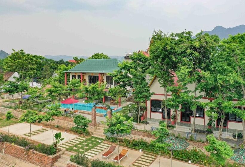 هتل Restful River Bungalow