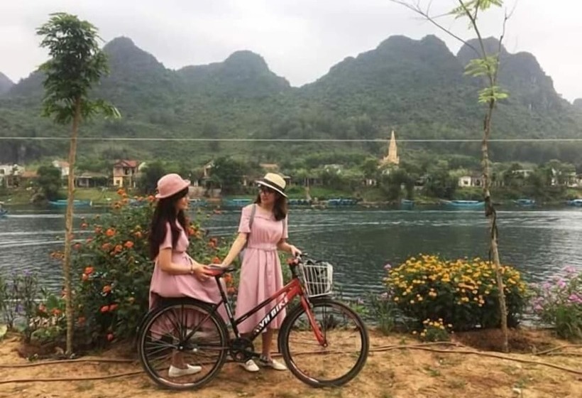 هتل Restful River Bungalow