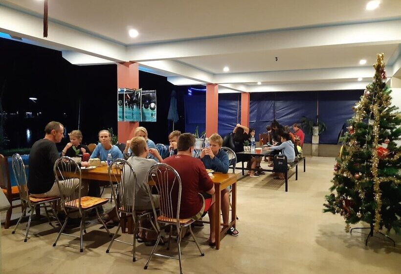 هتل Restful River Bungalow