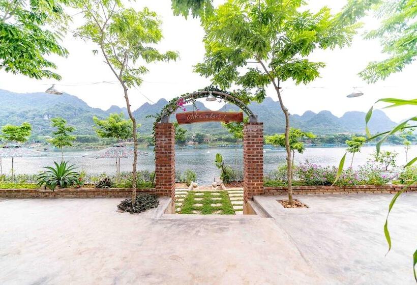 هتل Restful River Bungalow