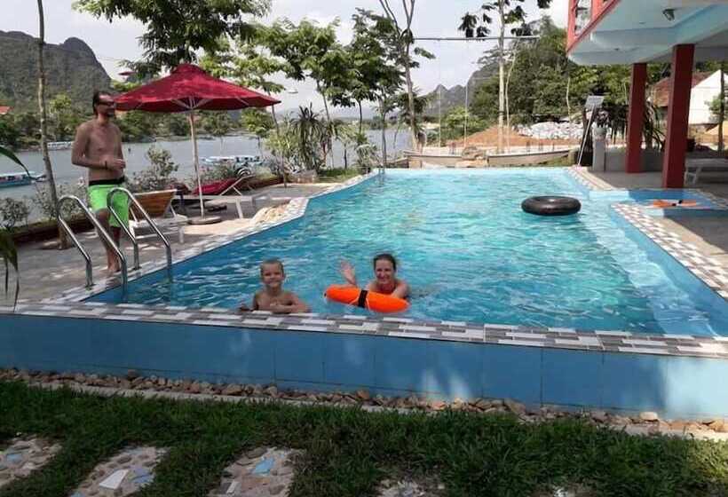 هتل Restful River Bungalow