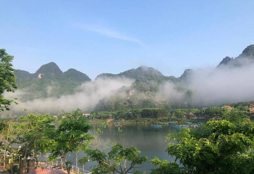 هتل Restful River Bungalow