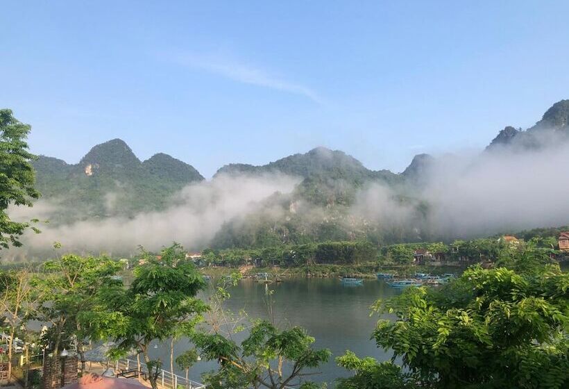 هتل Restful River Bungalow