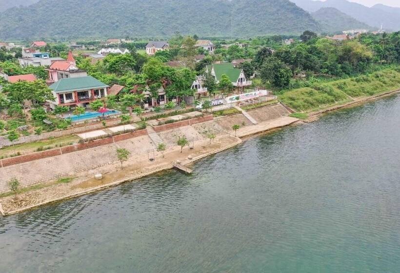 هتل Restful River Bungalow