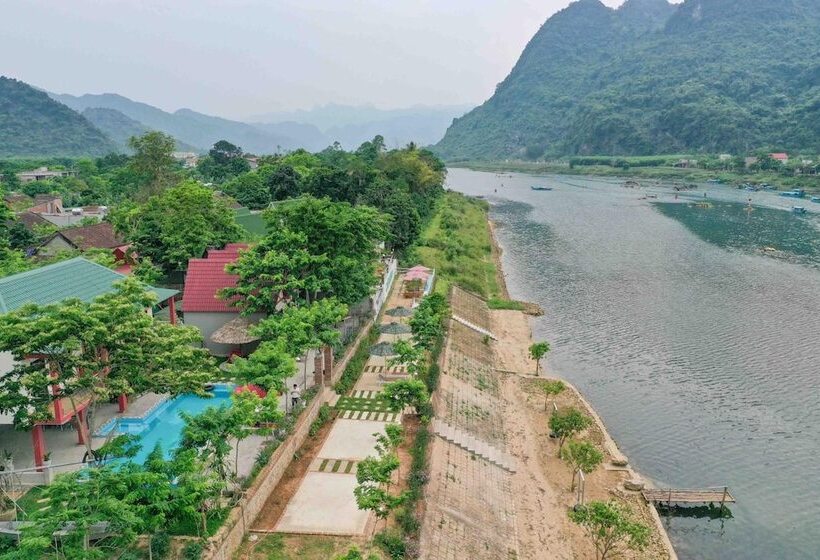 هتل Restful River Bungalow