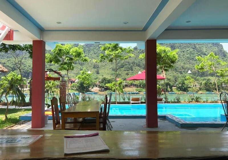 هتل Restful River Bungalow