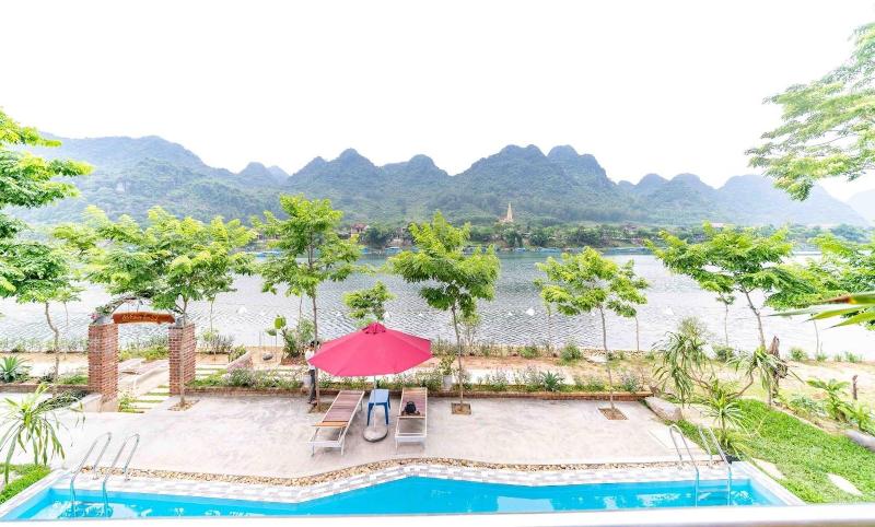 هتل Restful River Bungalow