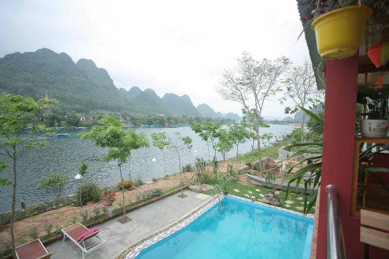 هتل Restful River Bungalow