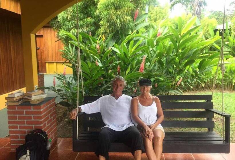 בית מלון כפרי Tangara Arenal