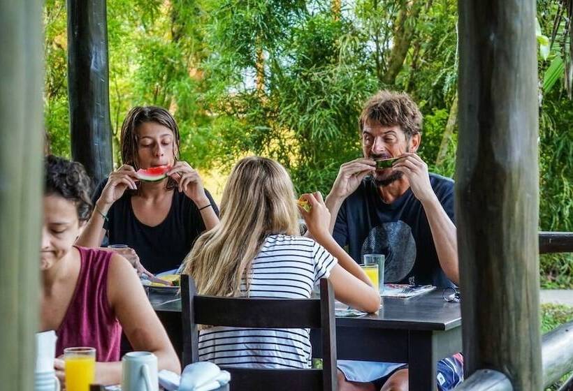 בית מלון כפרי Tangara Arenal