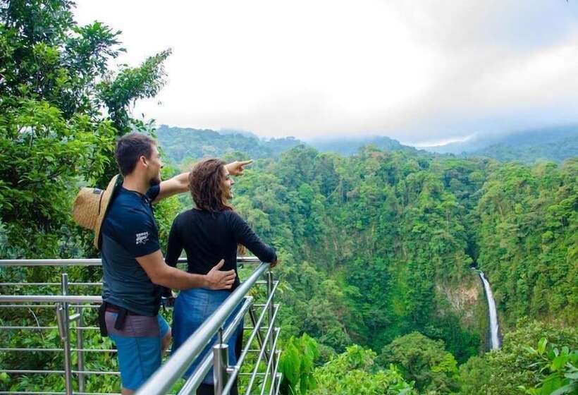 בית מלון כפרי Tangara Arenal