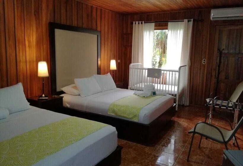 בית מלון כפרי Tangara Arenal