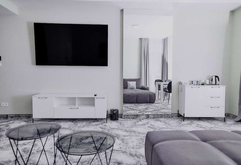 ホテル Tulip Inn żyrardów