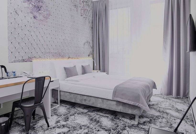 ホテル Tulip Inn żyrardów