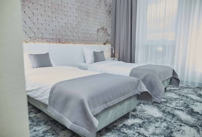 ホテル Tulip Inn żyrardów