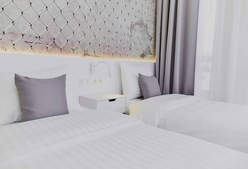 ホテル Tulip Inn żyrardów