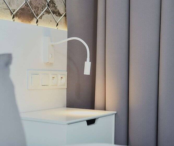 ホテル Tulip Inn żyrardów