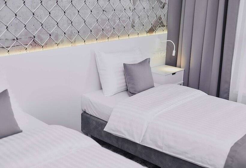 ホテル Tulip Inn żyrardów