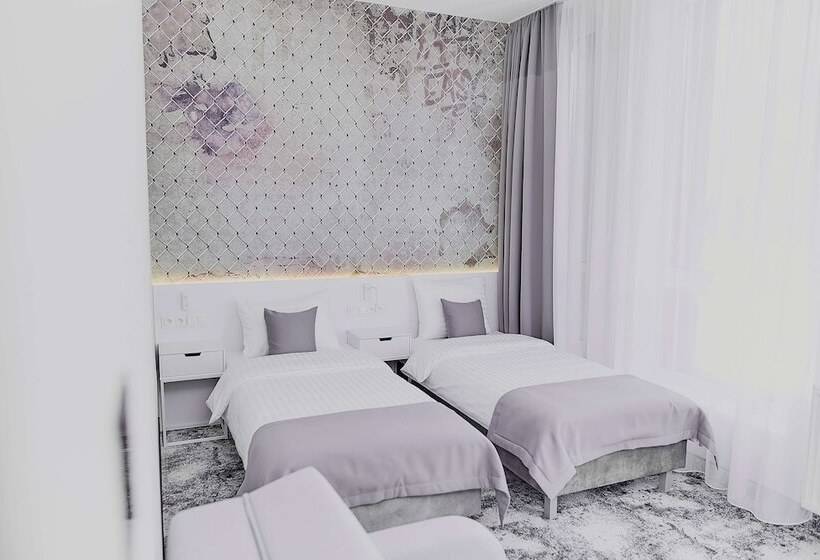 ホテル Tulip Inn żyrardów