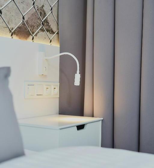 ホテル Tulip Inn żyrardów