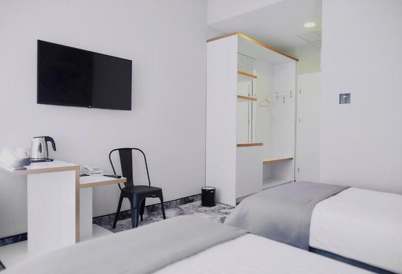 ホテル Tulip Inn żyrardów