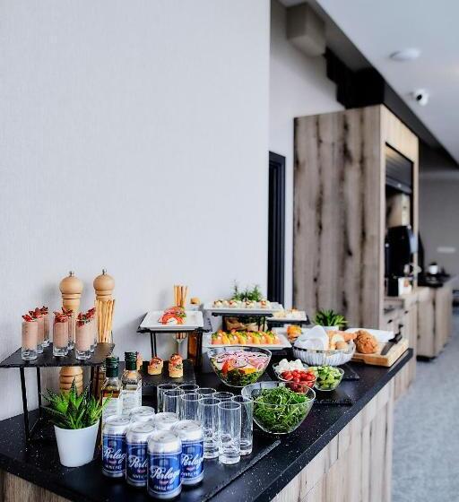 ホテル Tulip Inn żyrardów