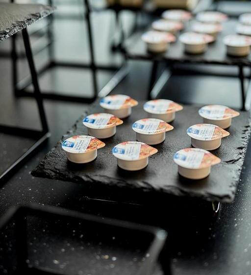 ホテル Tulip Inn żyrardów