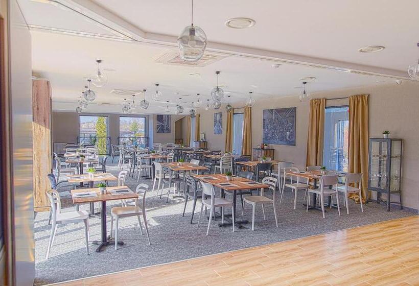 ホテル Tulip Inn żyrardów