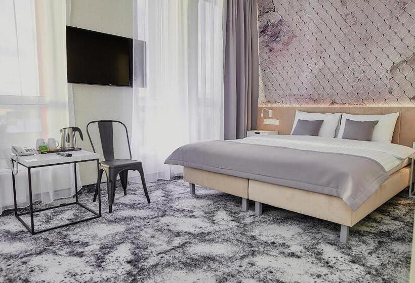 ホテル Tulip Inn żyrardów