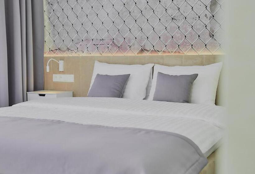 ホテル Tulip Inn żyrardów