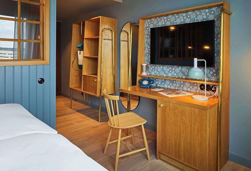 25hours Hotel Paper Island