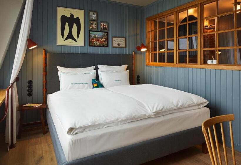 25hours Hotel Paper Island