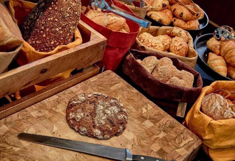 25hours Hotel Paper Island