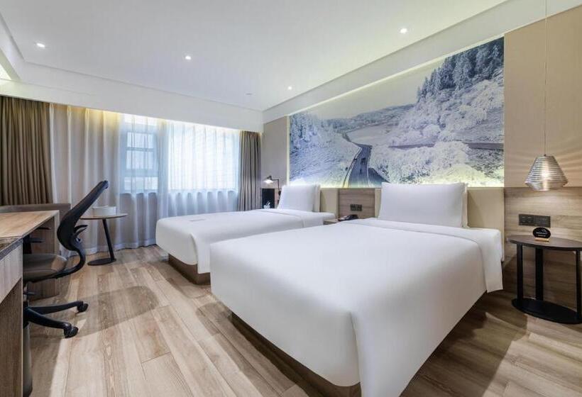 Atour Hotel Chongqing Liziba Lianglukou Subway Station