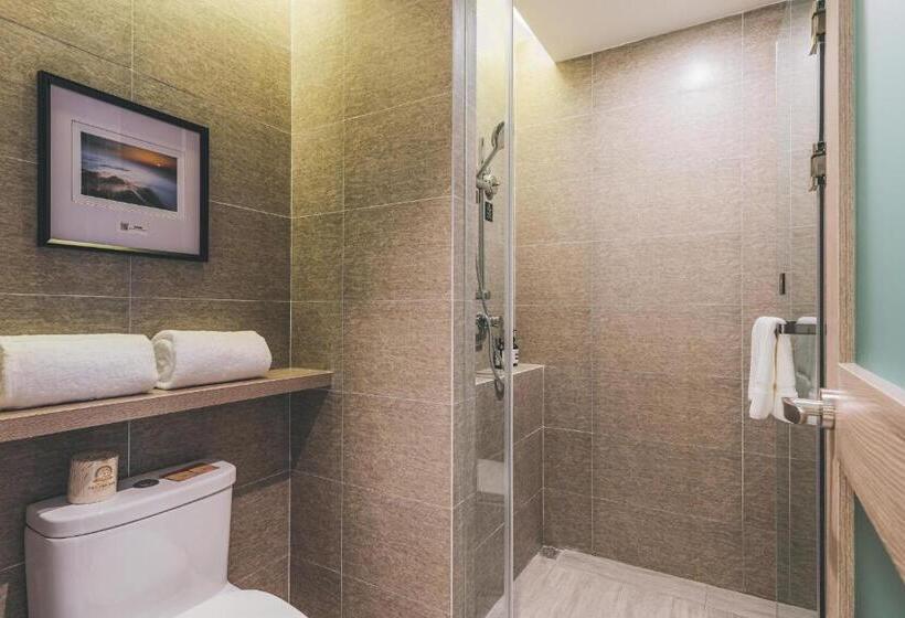 Atour Hotel Chongqing Liziba Lianglukou Subway Station