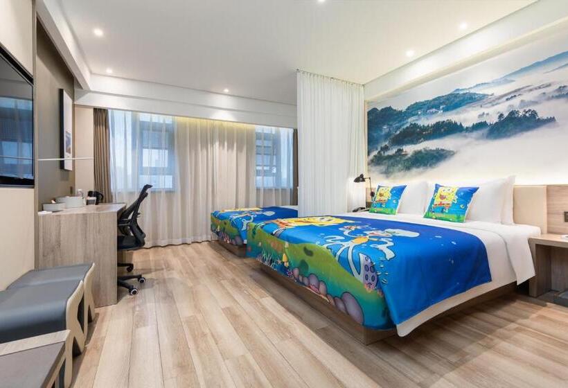 Atour Hotel Chongqing Liziba Lianglukou Subway Station