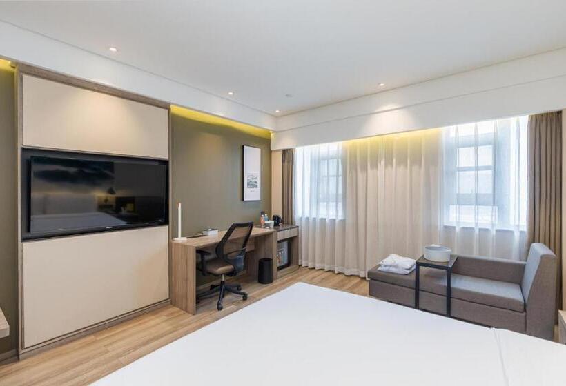 Atour Hotel Chongqing Liziba Lianglukou Subway Station