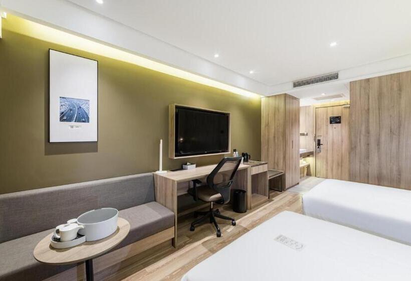 Atour Hotel Chongqing Liziba Lianglukou Subway Station