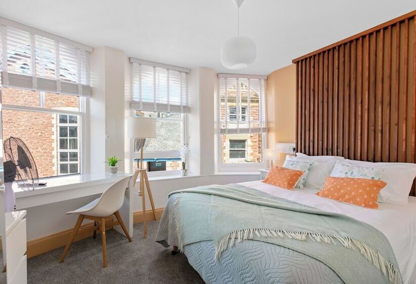 تختخواب و صبحانه Park View Rooms And Relaxation