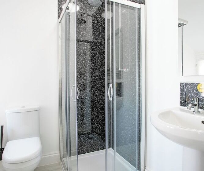 تختخواب و صبحانه Park View Rooms And Relaxation