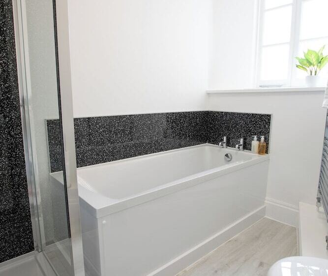 تختخواب و صبحانه Park View Rooms And Relaxation