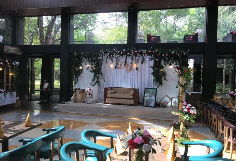 Отель Aswadduma