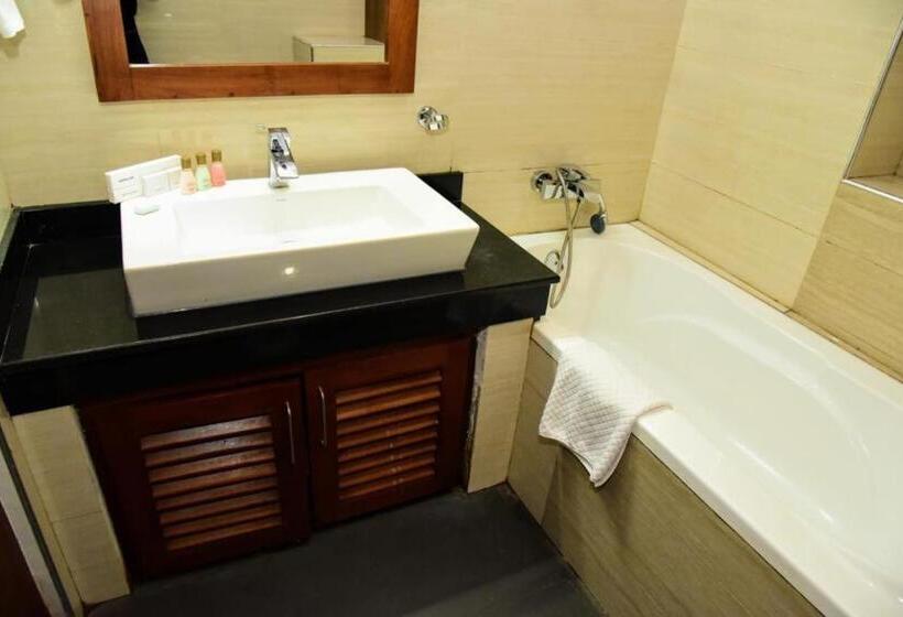 Отель Aswadduma