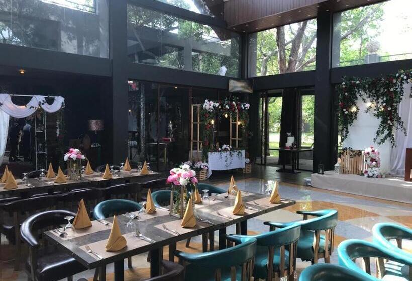 Отель Aswadduma