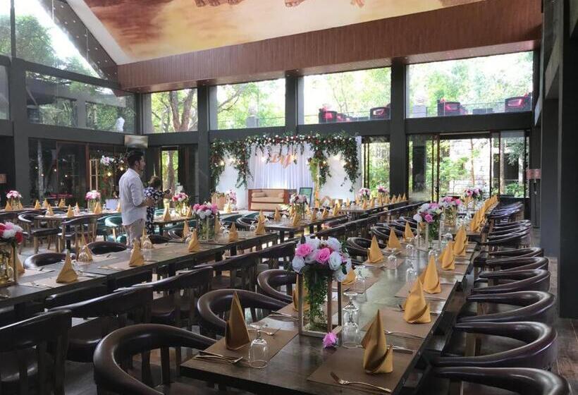 Отель Aswadduma