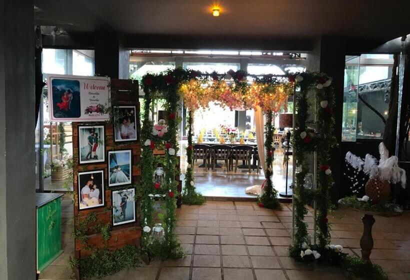 Отель Aswadduma