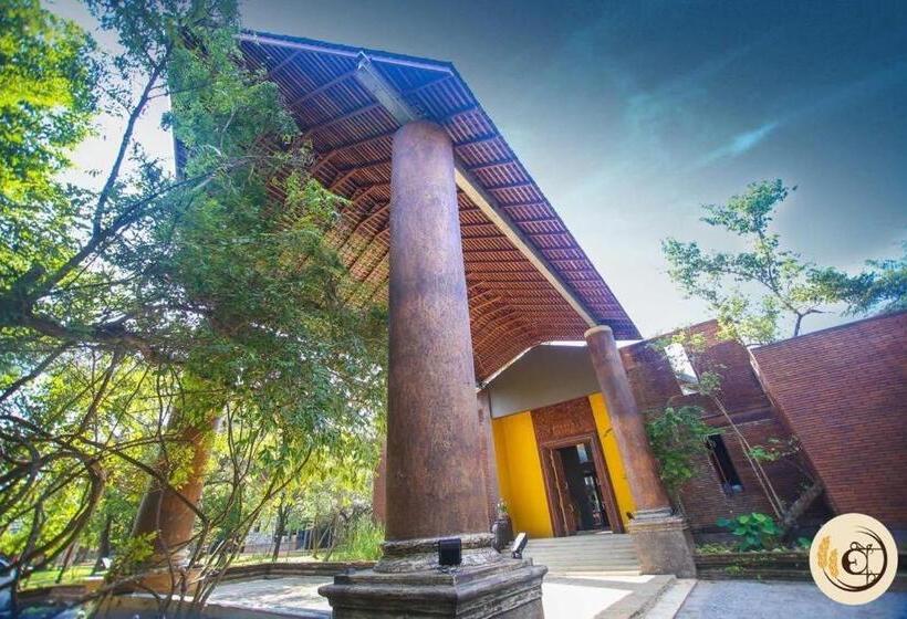 Отель Aswadduma