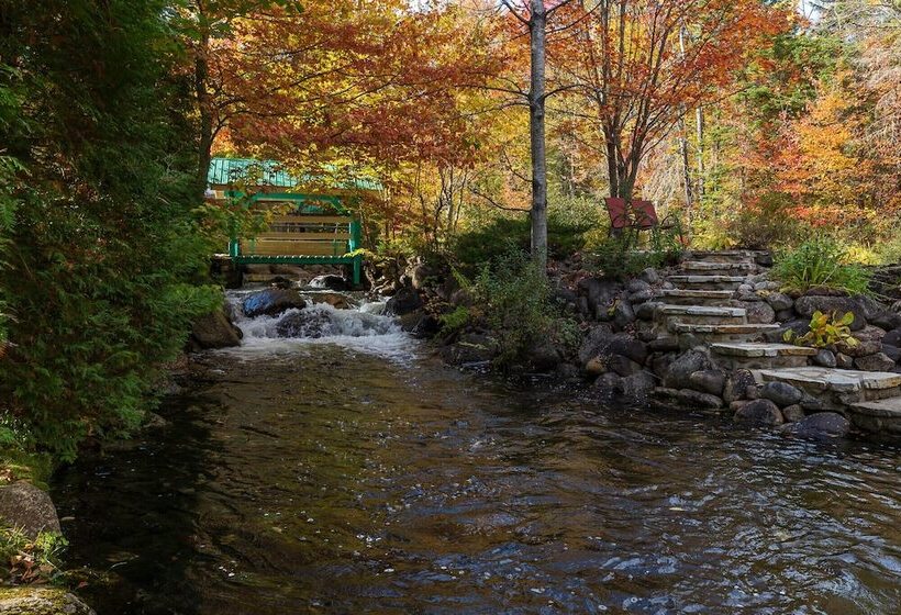 Отель Domaine Riviere Sacacomie