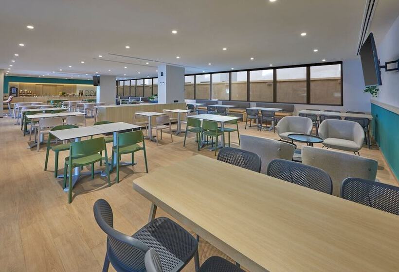 ホテル City Express By Marriott Cancun Aeropuerto