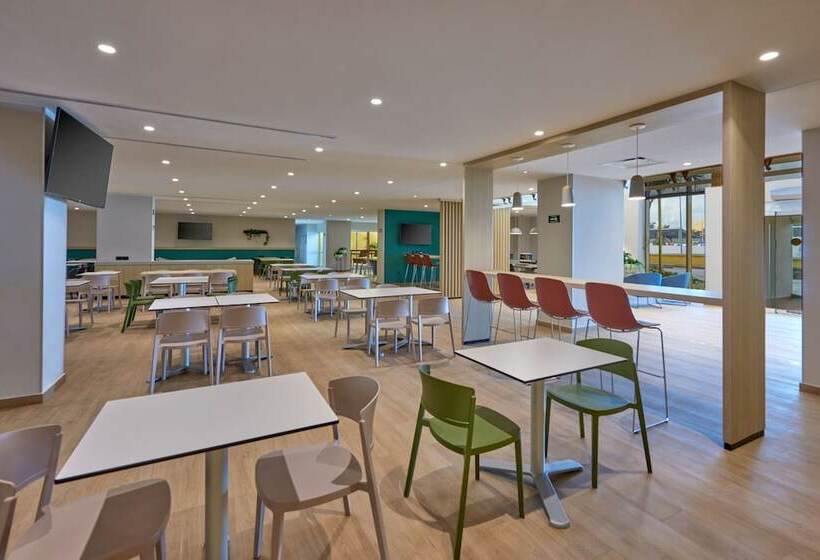 ホテル City Express By Marriott Cancun Aeropuerto